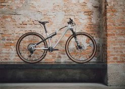 Cube AMS ZERO99 C:68X Race 29 Silver´n´black -Vélo Boutique de vente CUBE AMS ZERO99 C68X Race 29 silver n black 1