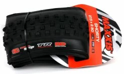 Pneu Maxxis Shorty Wide Trail - 3C Maxx Grip - Double Down - Tubeless Ready -Vélo Boutique de vente Maxxis Shorty Double Down 3C Maxx Grip Tubeless Ready Packaging 2 1235x735