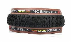 Pneu Hutchinson Kraken Racing Lab - Race Ripost XC - Hardskin - Tubeless Ready 12 Pneu Hutchinson Kraken Racing Lab - Race Ripost XC - Hardskin - Tubeless Ready -Vélo Boutique de vente Pneu Hutchinson Kraken Racing Lab Race Ripost XC Hardskin Tubeless Ready profil noir beige 1235x735