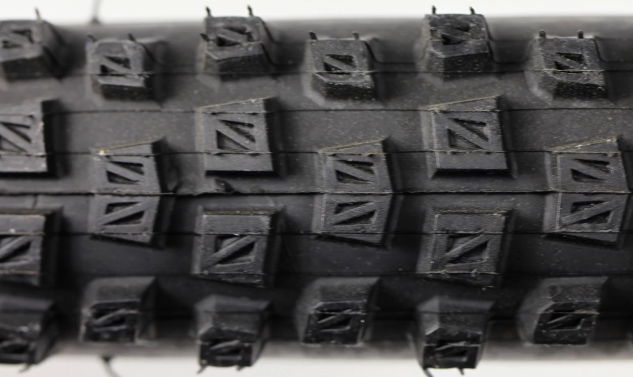 Pneu Hutchinson Iguana Loisir - 33 TPI 5 Pneu Hutchinson Iguana Loisir - 33 TPI – Image 3