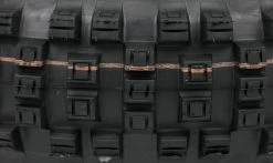 Pneu Schwalbe Eddy Current Rear Addix Soft - Super Gravity - Tubeless Easy 12 Pneu Schwalbe Eddy Current Rear Addix Soft - Super Gravity - Tubeless Easy -Vélo Boutique de vente Pneu Schwalbe Eddy Current Rear Addix Soft Super Gravity Tubeless Easy macro 1235x735