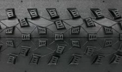 Pneu Schwalbe Rocket Ron - Addix - TwinSkin - Tubeless Ready -Vélo Boutique de vente Pneu Schwalbe Rocket Ron Addix TwinSkin Tubeless Ready macro 1235x735