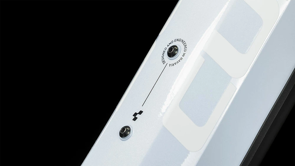 Cube Reaction Hybrid Pro 500 Flashwhite´n´black 6 Cube Reaction Hybrid Pro 500 Flashwhite´n´black – Image 4