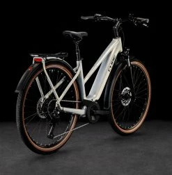 Cube Touring Hybrid Pro 625 Lady Pearlysilver'n'black -Vélo Boutique de vente cube 631112 20118996 Touring Hybrid Pro 625 Lady pearlysilver n black 2