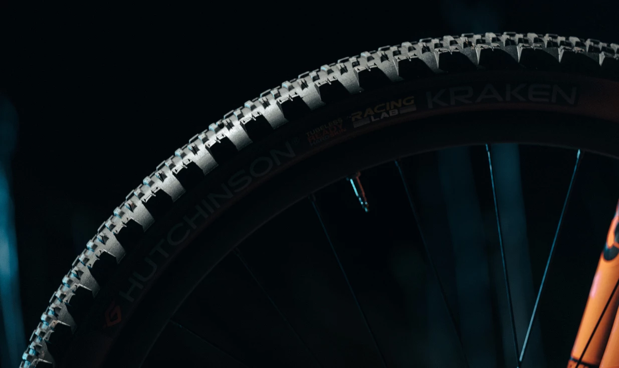 Pneu Hutchinson Kraken Racing Lab - Race Ripost XC - Hardskin - Tubeless Ready 9 Pneu Hutchinson Kraken Racing Lab - Race Ripost XC - Hardskin - Tubeless Ready – Image 7
